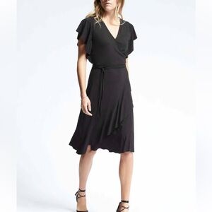 Banana Republic wrap dress with flutter sleeves size XL